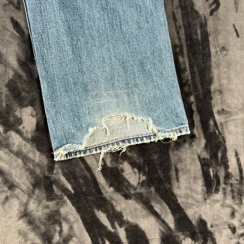 Banana Republic Relaxed Fit Jeans Mens 35x30 Blue Light Wash Cotton Distressed
